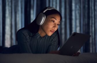 Apple To Delay New AirPods Max Launch And Focus On The AirPods Professional 3